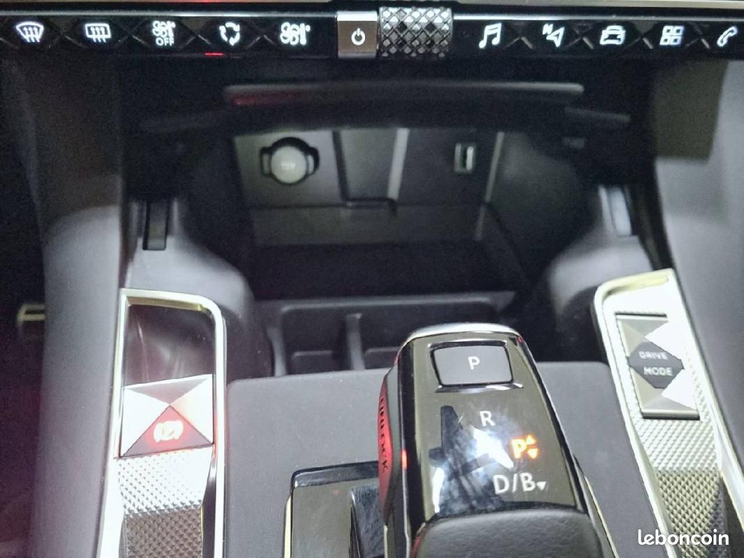 DS 7 Crossback Hybride E-Tense 300 EAT8 4x4 - Rivoli (image 27)