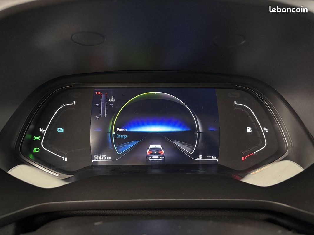 RENAULT Captur E-Tech 145 - 21 Business (image 17)