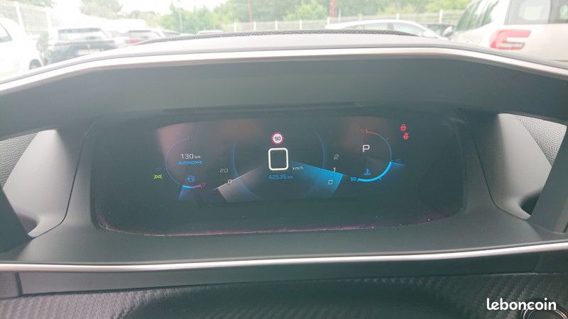 Peugeot 208 1.2 PURETECH 130CH S&S ROADTRIP EAT8 (image 11)