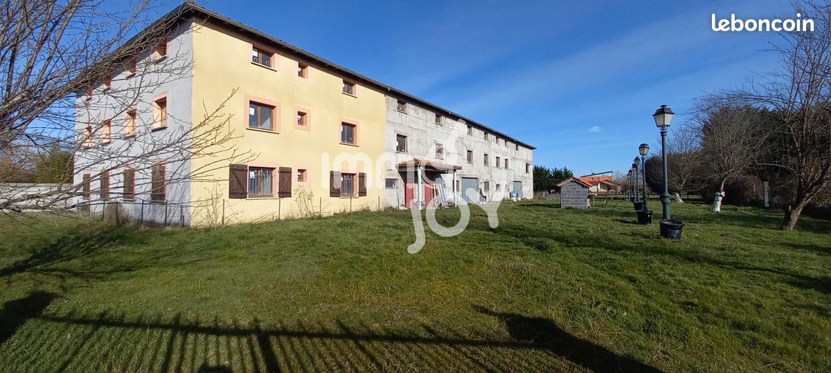 Immeuble 1800 m² · à Labarthe-Inard · 1 800 m² · 265 000 €