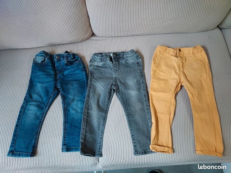 3 pantalons jeans 24 mois "Gémo" (image 1)