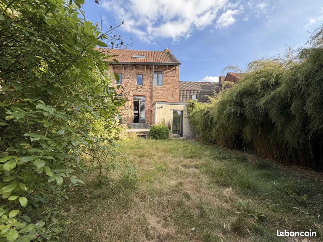 Maison 5 pièces 132 m² · à Linselles · 132 m² · 349 000 €