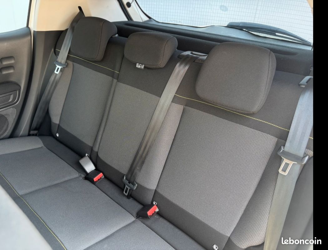 CITROEN C3 III Ph2 1.2 110 EAT6 SHINE (image 9)