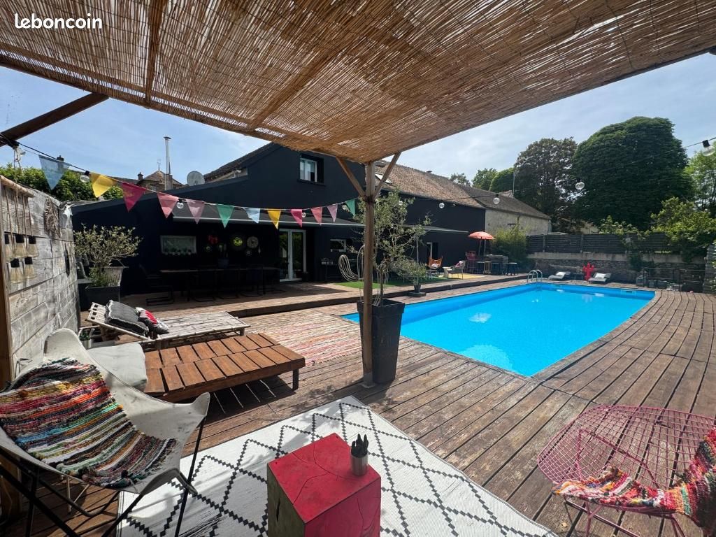 Maison 18 pièces 350 m² · à Moret-Loing-Et-Orvanne · 350 m² · 610 000 €