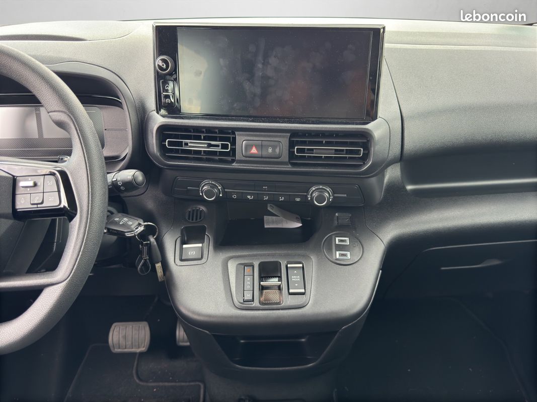 Citroen berlingo taille xl blue hdi 130ch eat8 shine 7pl (image 15)