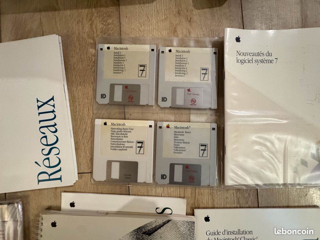 Macintosh Classic Apple (1990-1992) (image 11)