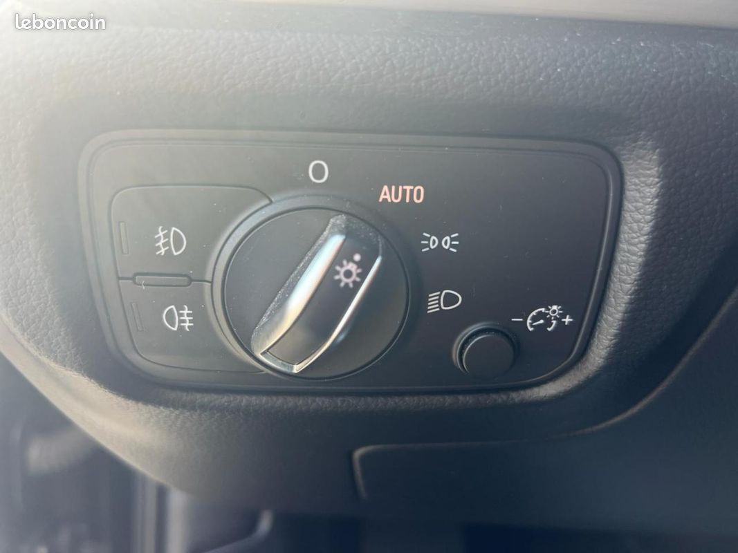 Audi a3 sportback 2.0 tdi 150 s-line s-tronic bva (image 17)