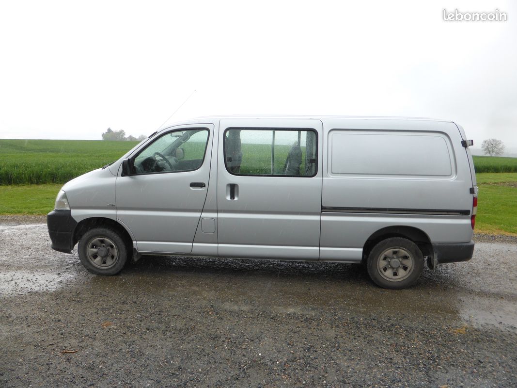 Toyota HIACE 4x4 (image 3)