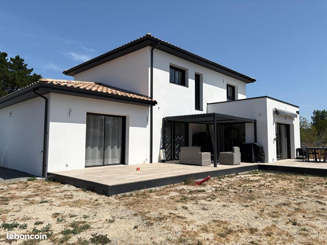 Maison 6 pièces 159 m² · à Notre-Dame-de-Riez · 159 m² · 512 100 €