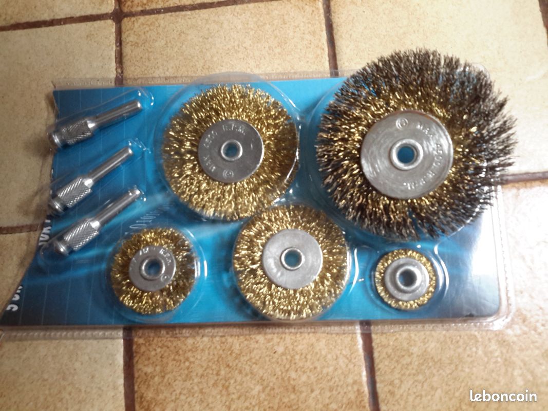 Brosses (image 1)