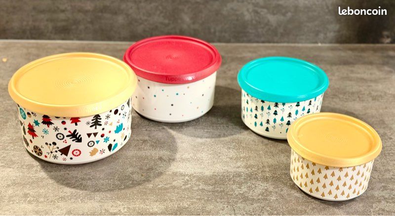 Tupperware lot assiettes et couverts neuf
