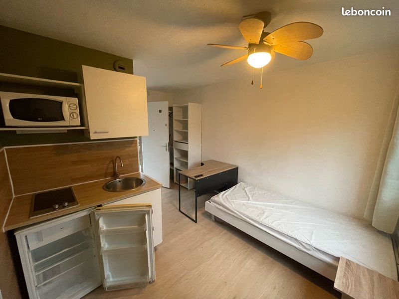 Appartement 1 pièce 13 m² · à Nîmes · 13 m² · 450 €/mois