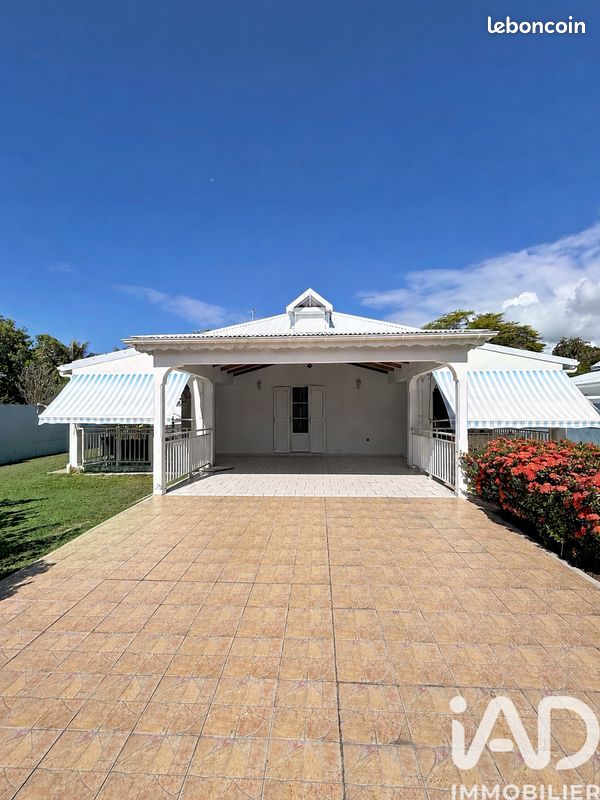 Maison 5 pièces 130 m² · à Sainte-Anne · 130 m² · 530 000 €