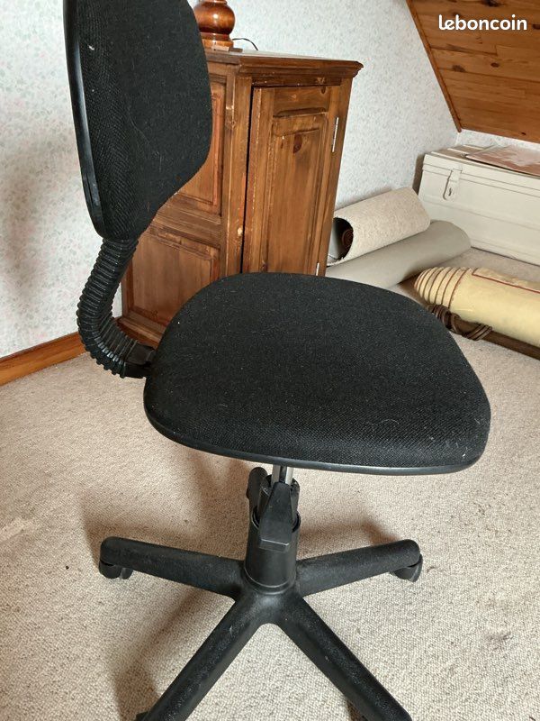 Chaise de bureau pivotante (image 2)