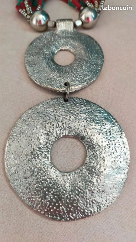 Ancien Collier pendentif couleur argent perle de lune unique