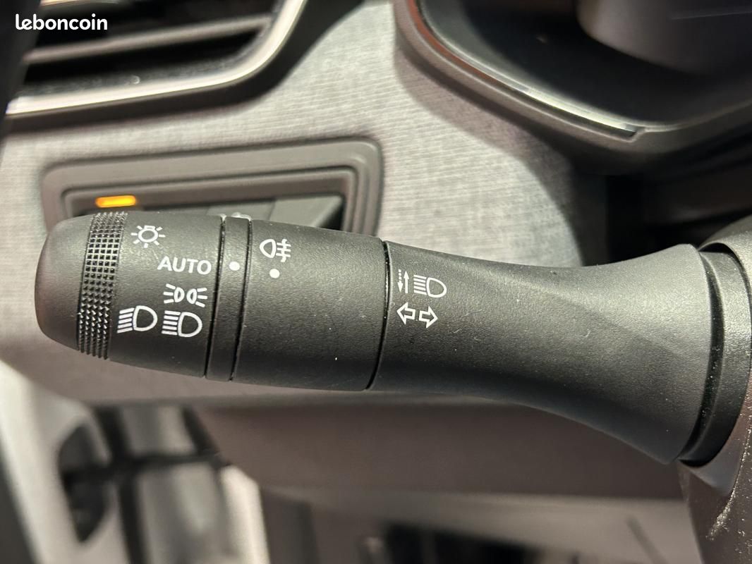 Renault Clio V BLUEDCI 100 EVOLUTION *GPS + RADAR DE RECUL (image 37)