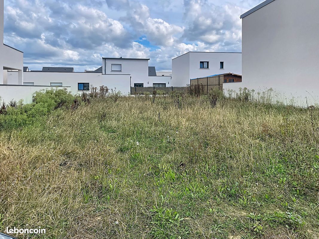 Terrain 337 m² · à Ploufragan · 337 m² · 69 990 €