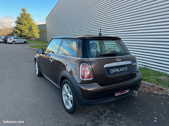 Mini MINI COOPER 1.6 D 112 CV (image 2)