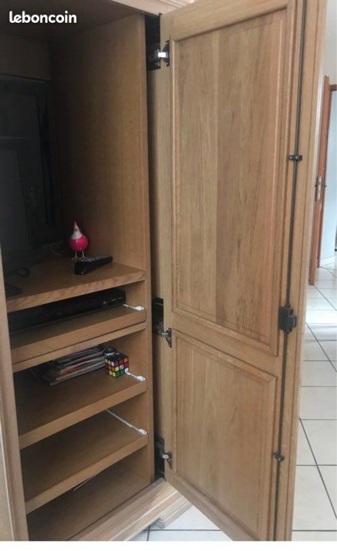 Meuble télévision en bois cérusé (image 3)