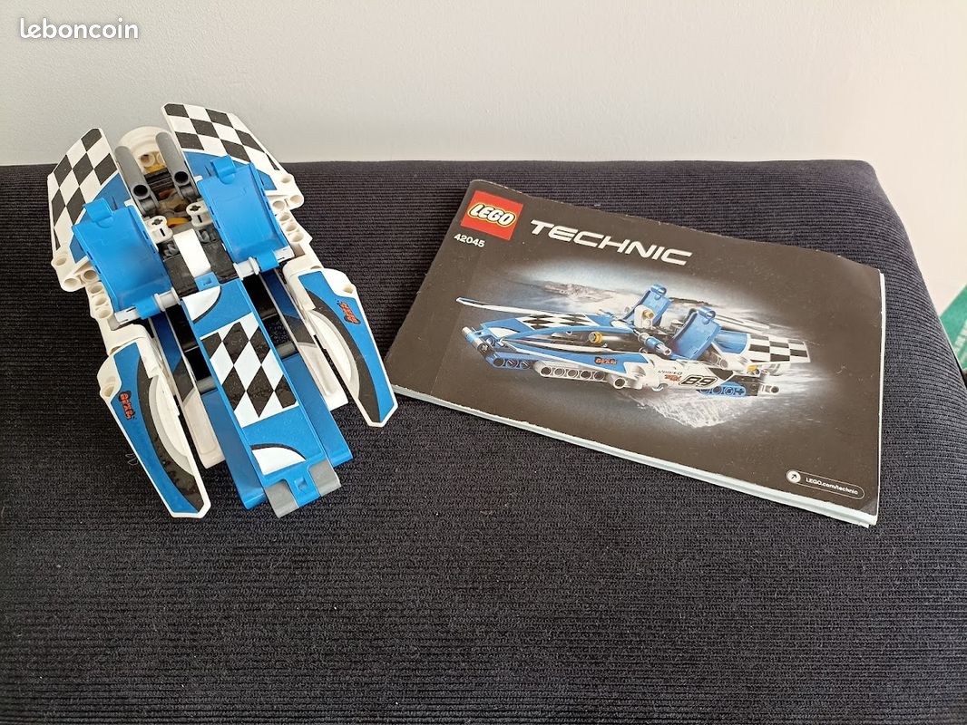 Lego 42045 hydravion de course (image 1)