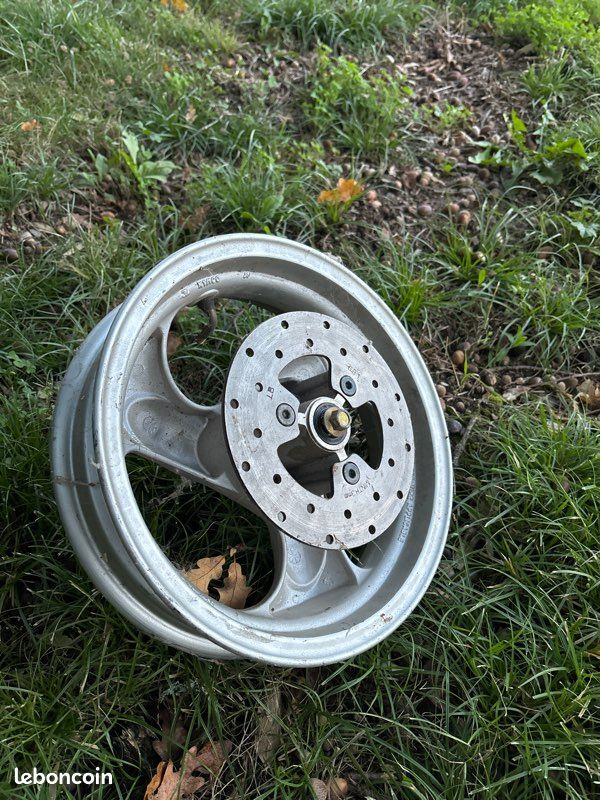 Jantes scooter 12 pouces avec disque avant (image 1)