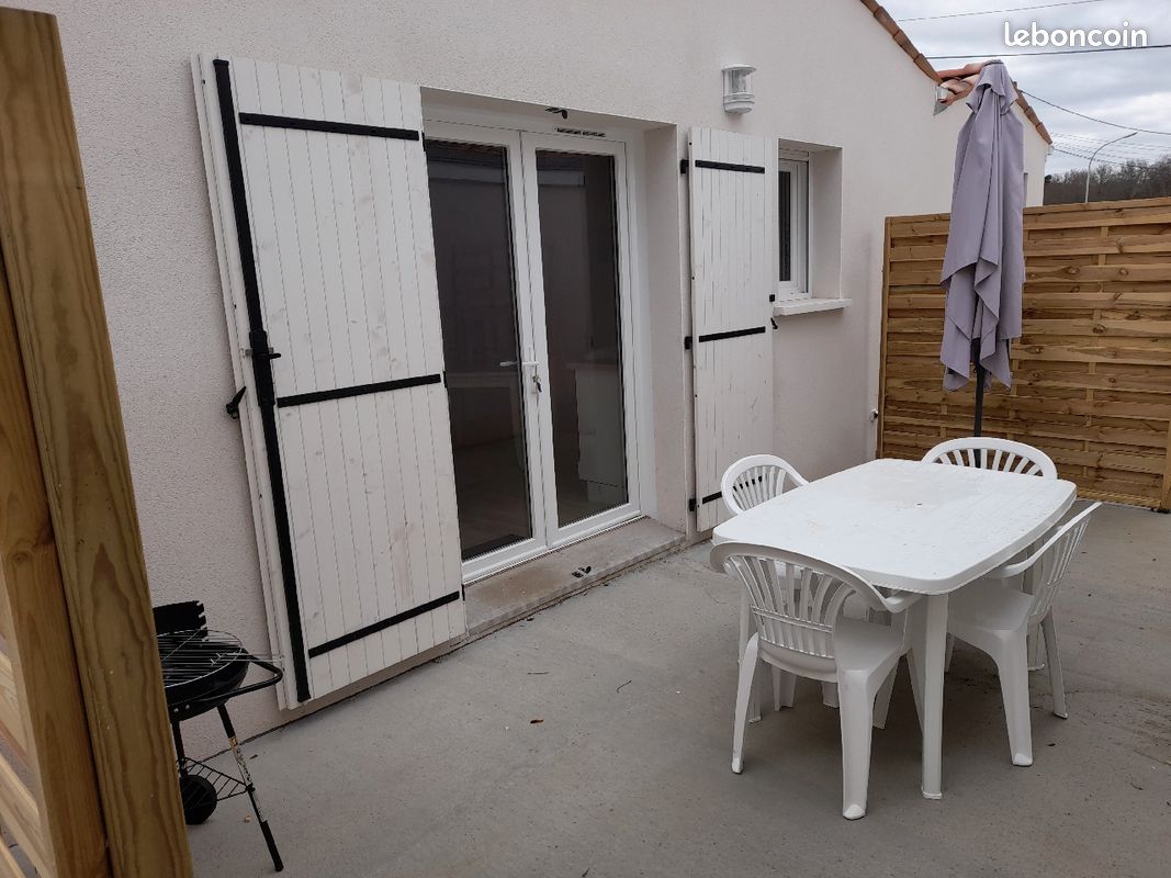Logement de Vacances - Le Logis de Suzac - Appartement neuf 4 couchages (image 8)