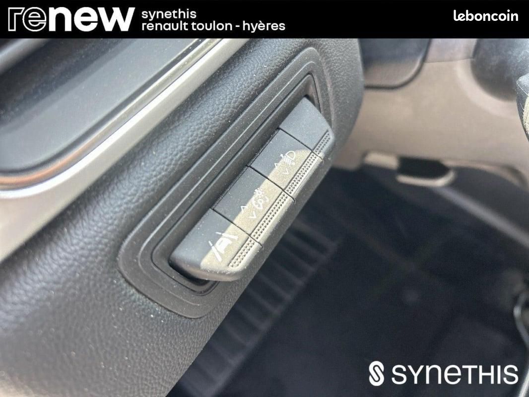 Renault Captur E-Tech full hybrid 145 Techno fast track (image 12)