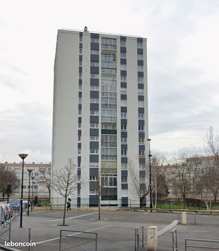 F1 bis avec balcon indépendant