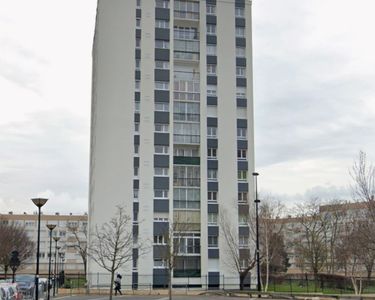 F1 bis avec balcon indépendant