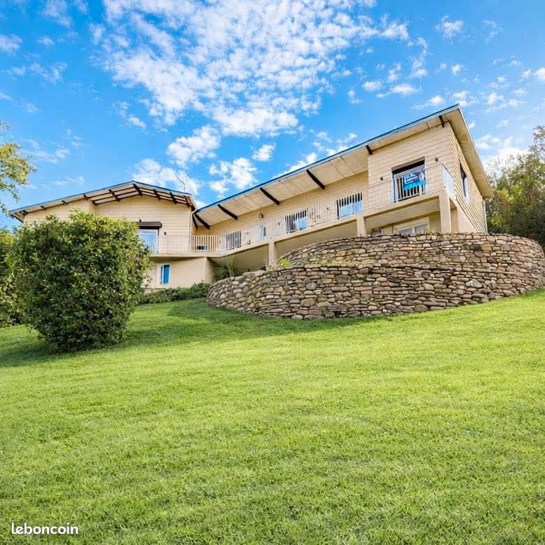 Maison 5 pièces 188 m² · à Castres · 188 m² · 370 000 €