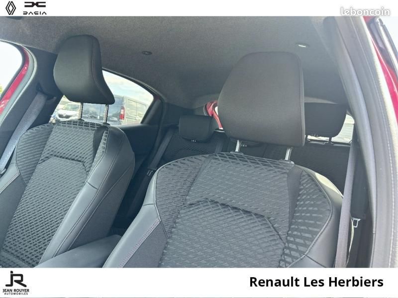 Renault Clio 1.8 E-Tech 160ch full hybrid Techno (image 25)