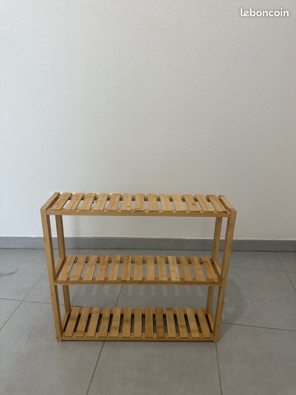 Meuble à étagères (image 1)
