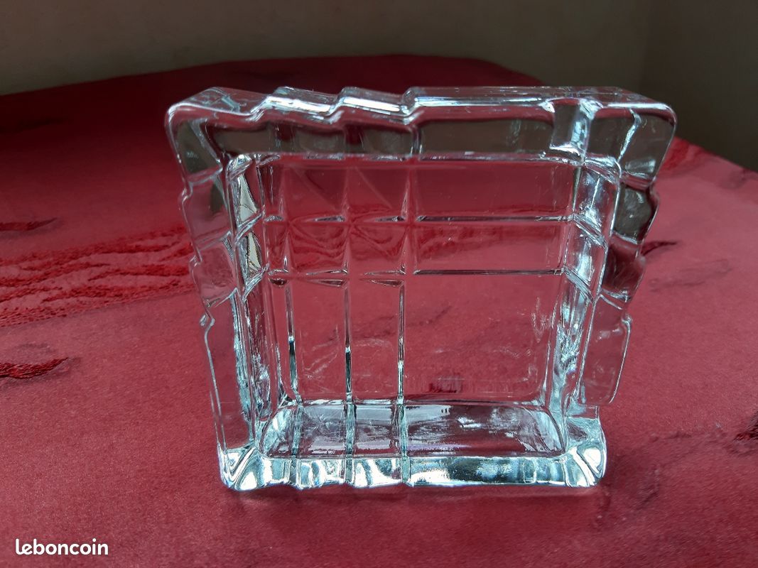 Cendrier /vide-poche en cristal strié (image 4)