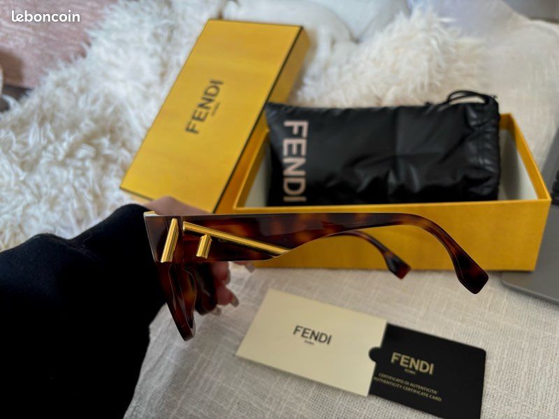 Lunettes fendi (image 2)