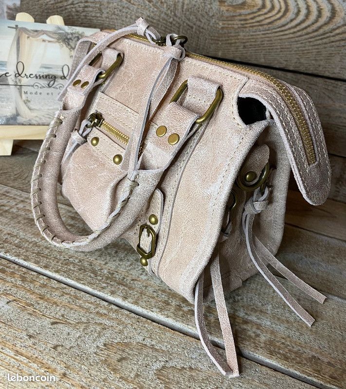 Sac en cuir Rose NEUF AVEC ÉTIQUETTES Accessoires