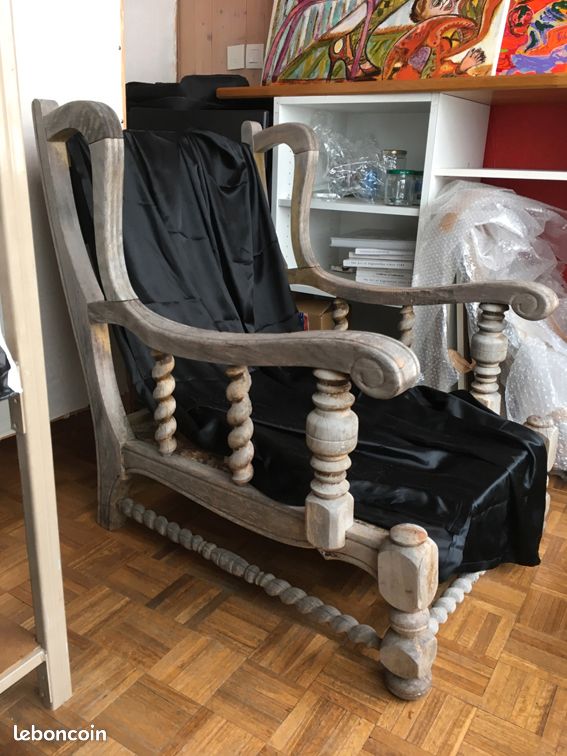 Fauteuil a restaurer (image 1)