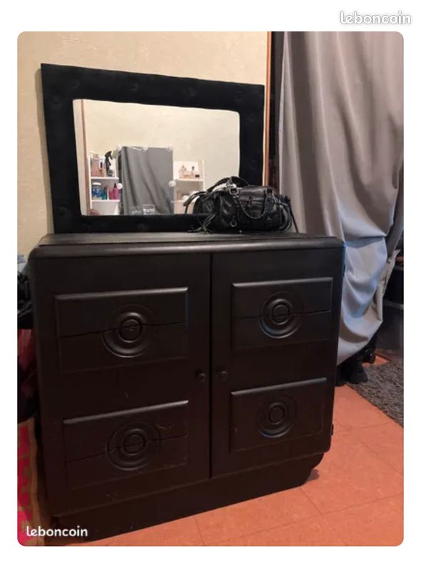 Armoire noire à vendre (image 1)