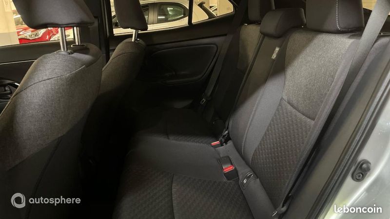 Toyota Yaris Cross 130h Design MY25 (image 13)