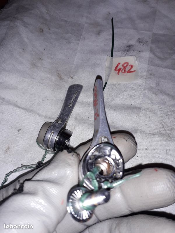 Paire De Leviers Shifters Shimano RSX ST-A410 2/3x7 – Vintage Course