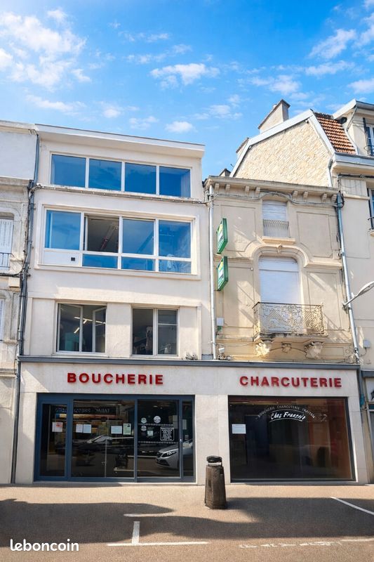 Immeuble 15 pièces 449 m² · à Chaumont · 449 m² · 250 000 €
