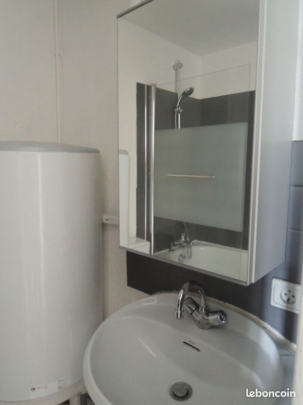 Studio 1 pièce 20 m² - Poitiers 86000 (image principale 4)