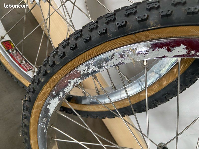 Jeu de moyeux BMX Profile Racing RHD 36H 10T 14mm titane essieu