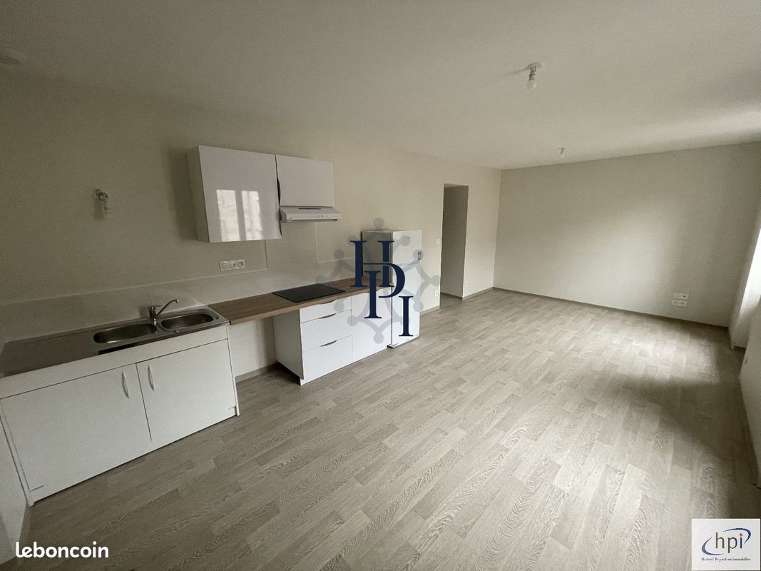 Appartement 3 pièces 58 m² · à Saint-Affrique · 58 m² · 523 €/mois
