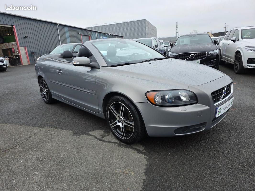 Volvo C70 Cabriolet 2.4i 170 Summum (image 18)