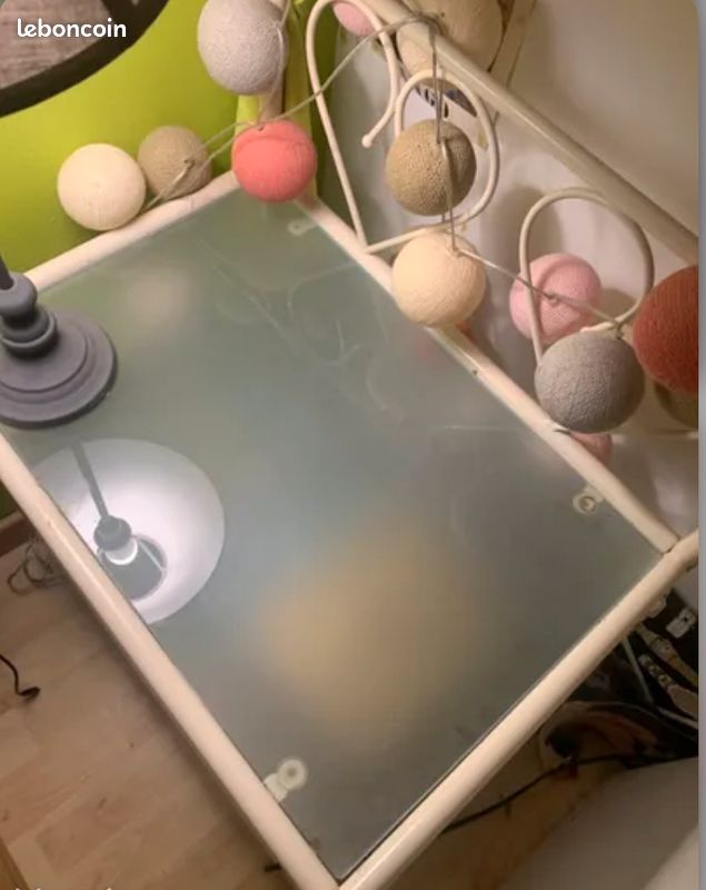 Table de chevet blanche (image 3)