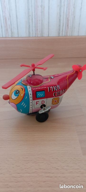 Ancien jouet automate mécanique animé tôle soldat guard anglais YONE années 60