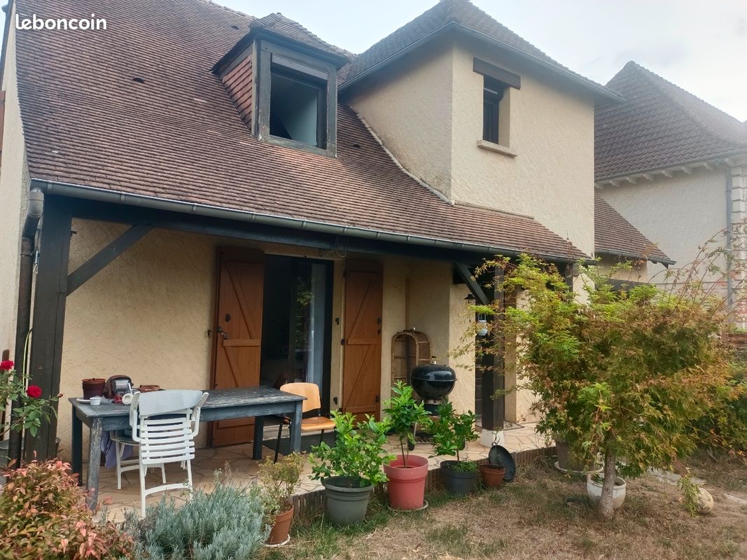 Maison 4 pièces 100 m² · à Malemort · 100 m² · 850 €/mois