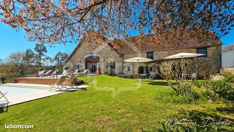 Propriété 12 pièces 394 m²
