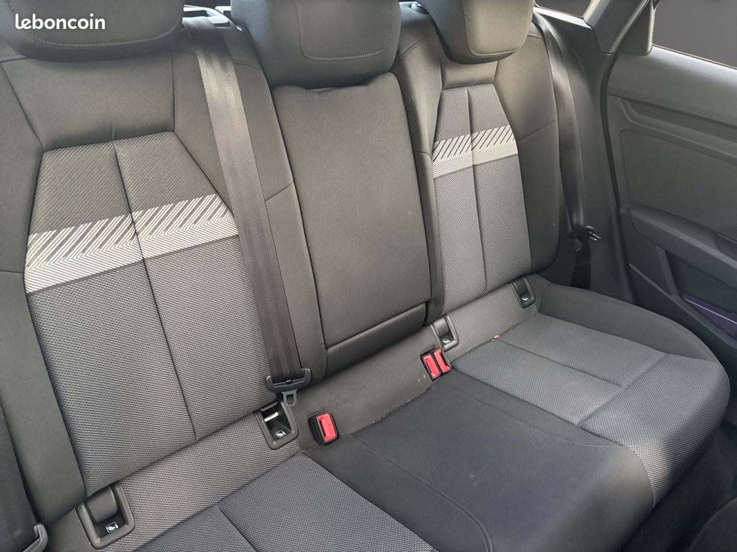 AUDI A3 SPORTBACK 35 TDI 150 S tronic 7 S Line (image 6)