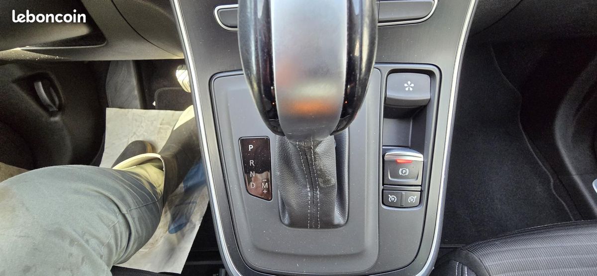 Renault Scénic IV dCi 160 Energy EDC Intens BOITE AUTO ATTELAGE (image 26)